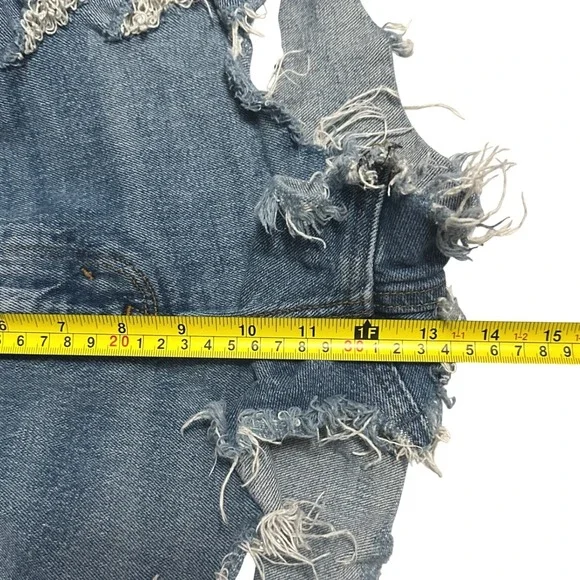 Abercrombie & Fitch The Mom Short High Rise Distressed Denim Blue Women's 30/10 - Picture 6 of 7